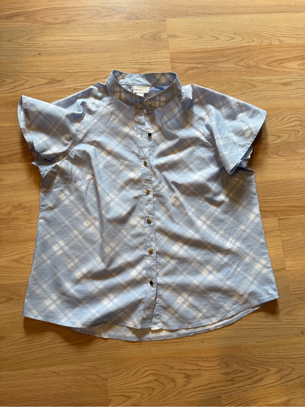 Liz Claiborne Bias Light Blue Plaid Short-Sleeve Button-Up Shirt sz M